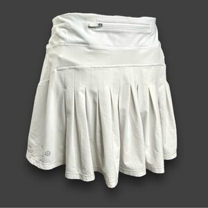 Lululemon Circuit Breaker Skirt II White Pleated Tennis Skort